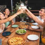 El Día del Amigo en Argentina: Celebramos la amistad con un origen en la llegada a la Luna