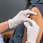 La vacunación contra la fiebre amarilla será gratuita solo en zonas de riesgo