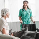 Guía completa 2026: Cómo tramitar el subsidio para acompañante o cuidador en PAMI