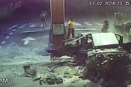 Explotó un auto mientras le cargaban GNC