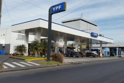 ypf baja precio nafta