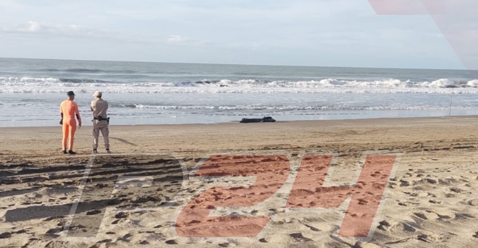 MUJER PINAMAR
