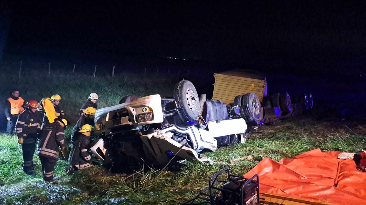 vuelco camion ruta 3 monte
