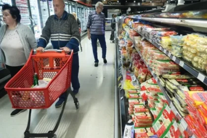 Los precios de la canasta básica muestran incrementos menores a la inflación en 2024