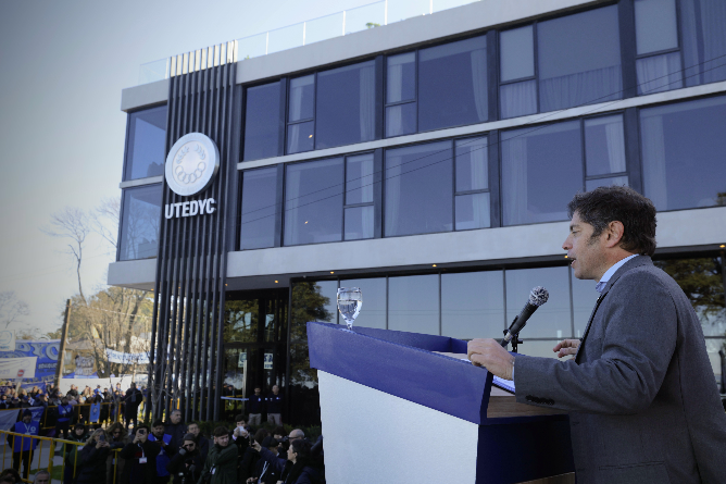 KICILLOF EN CHASCOMUS2