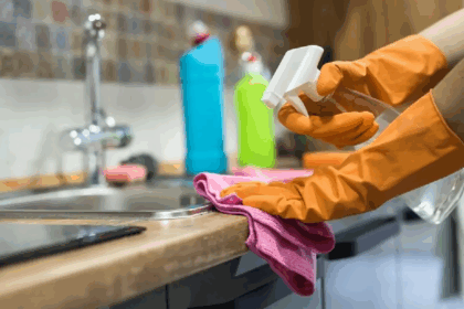 A partir de julio, sueldos de empleadas domésticas se mantienen en Argentina