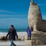 Menos turistas y gasto más austero en los feriados de junio