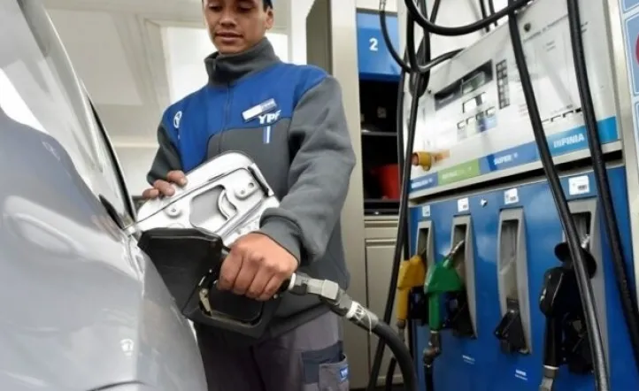 YPF aumenta 3,5% las naftas y lanza esquema de precios diferenciados desde esta medianoche