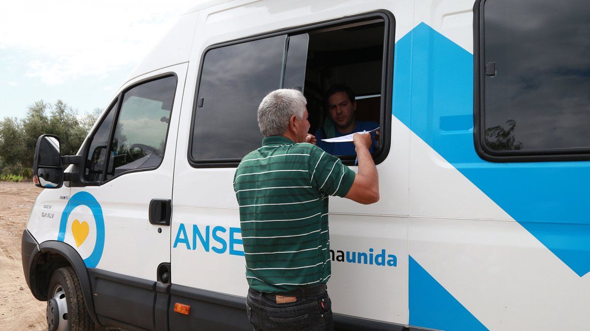 Nuevos programas sociales: ¿Quiénes pueden acceder a Acompañamiento Social y Volver al Trabajo?