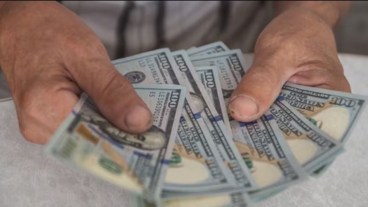 Bancos aumentan tasas del plazo fijo en dólares: ¿es el momento de invertir?