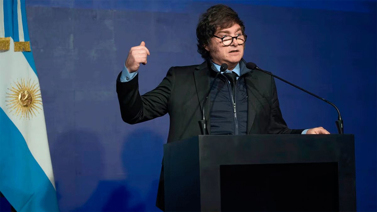 Milei confirma veto a jubilaciones en clave de tensión mientras presenta en la Bolsa
