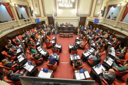 A horas de cerrar listas, la política bonaerense se apura para las elecciones de septiembre