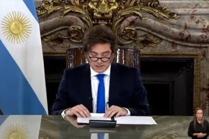 Milei defiende vetos y anuncia medidas para garantizar déficit cero y estabilidad económica