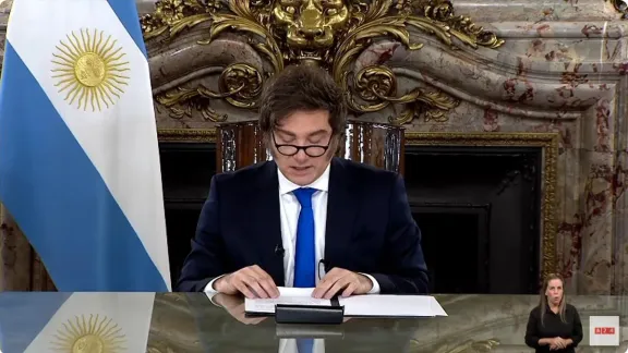 Milei defiende vetos y anuncia medidas para garantizar déficit cero y estabilidad económica