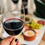 Un viaje de lujo a las bodegas de Mendoza genera polémica por su costo:  millones
