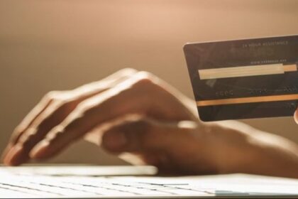 Escapan a Europa docentes tras estafa de casi $4 millones en escuela de Boedo