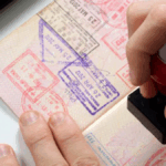Se extingue la tradición: 29 países eliminarán los sellos en los pasaportes desde octubre