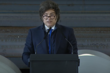 Milei presentó reforma laboral en Sidersa y promete más empleo para pymes y jóvenes