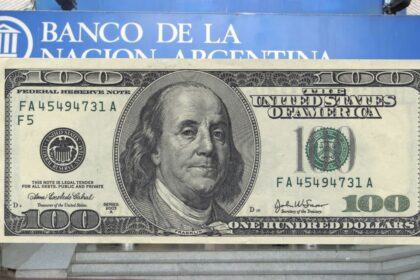 Dólar: el Banco Nación anuncia su precio para el lunes 6 de octubre a $1.450