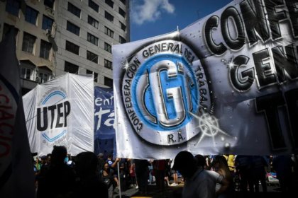 Argüello criticó la reforma laboral y advirtió sobre un posible paro en defensa de derechos laborales