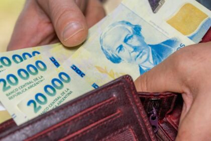 Jubilados pueden acceder a préstamos personales de hasta $50 millones en noviembre 2025