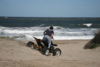 Pinamar: ocho detenidos por picadas ilegales en médanos durante el Operativo Sol