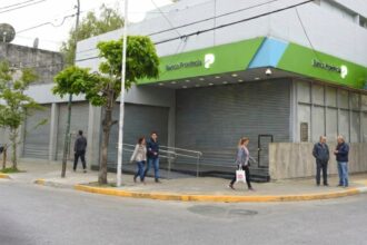 Sin bancos cerrado banco Provincia
