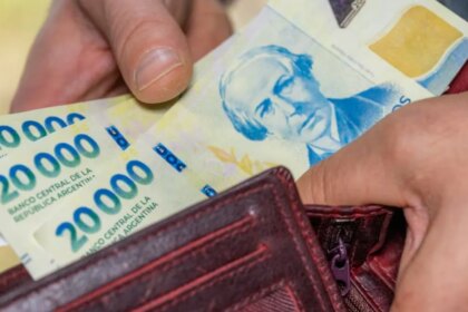El aumento del salario pretendido en Argentina en 2025: ¿Qué cambios se han registrado?