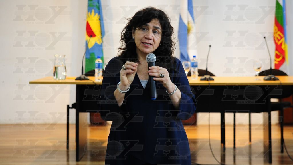 La ministra de salud visitó al intendente de magdalena que continúa internado en la plata
