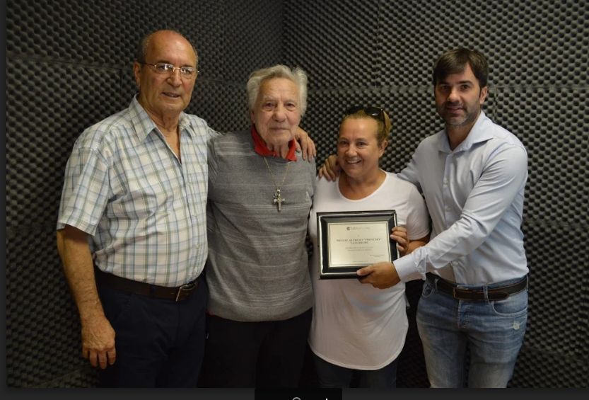 Castelli: echarren homenajeó a "pirincho" laferrere