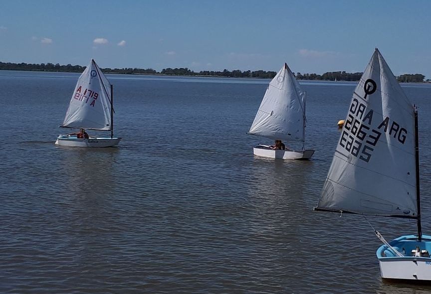 Chascomús: exitoso inicio de la escuela de vela en el club de regatas