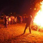 El invierno se ilumina con las tradicionales fogatas de san juan