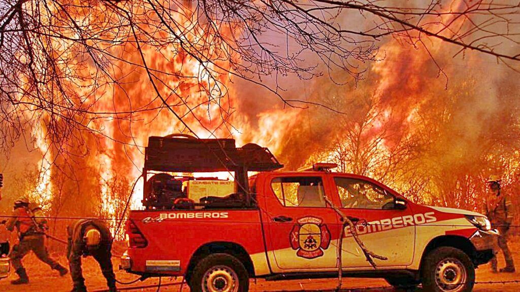 Á Mas De 150 Evacuados Y Viviendas Quemadas Por El Avance De Los Incendios En Cordoba