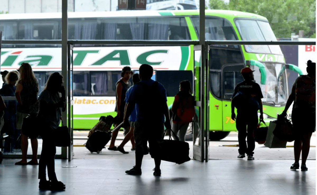 cuanto cuesta viajar en micro a la costa