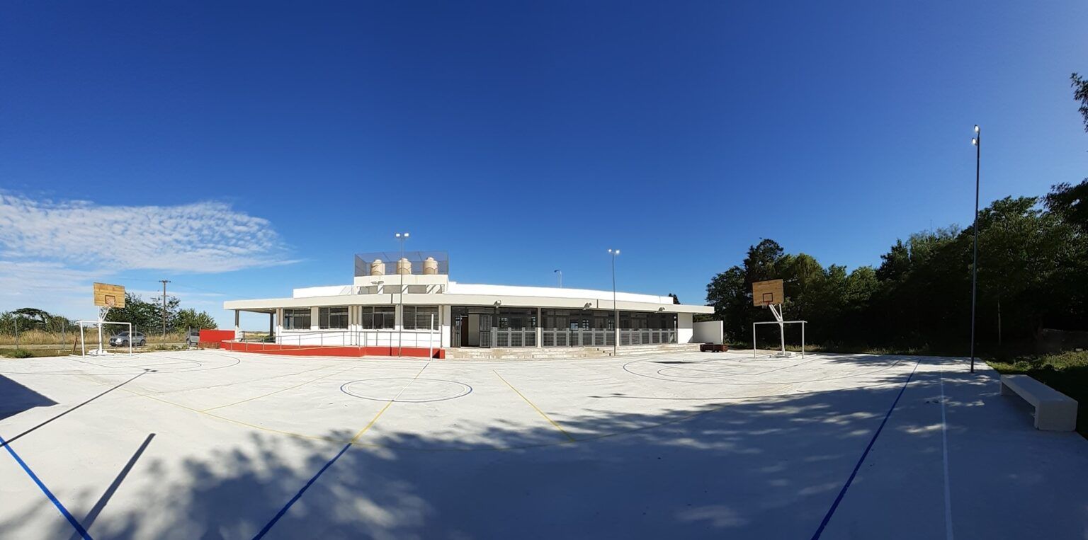 Lezama: se entregó la obra del nuevo edificio de la escuela secundaria del paraje "el destino"