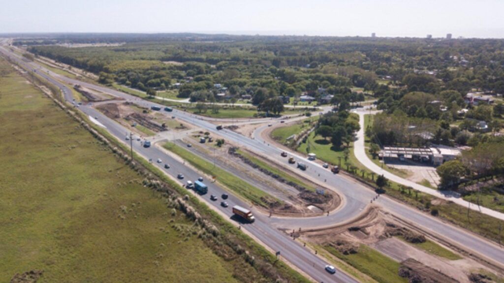 ᐈ La transformación en autovía de las rutas 11 y 56 tiene un avance del 88%