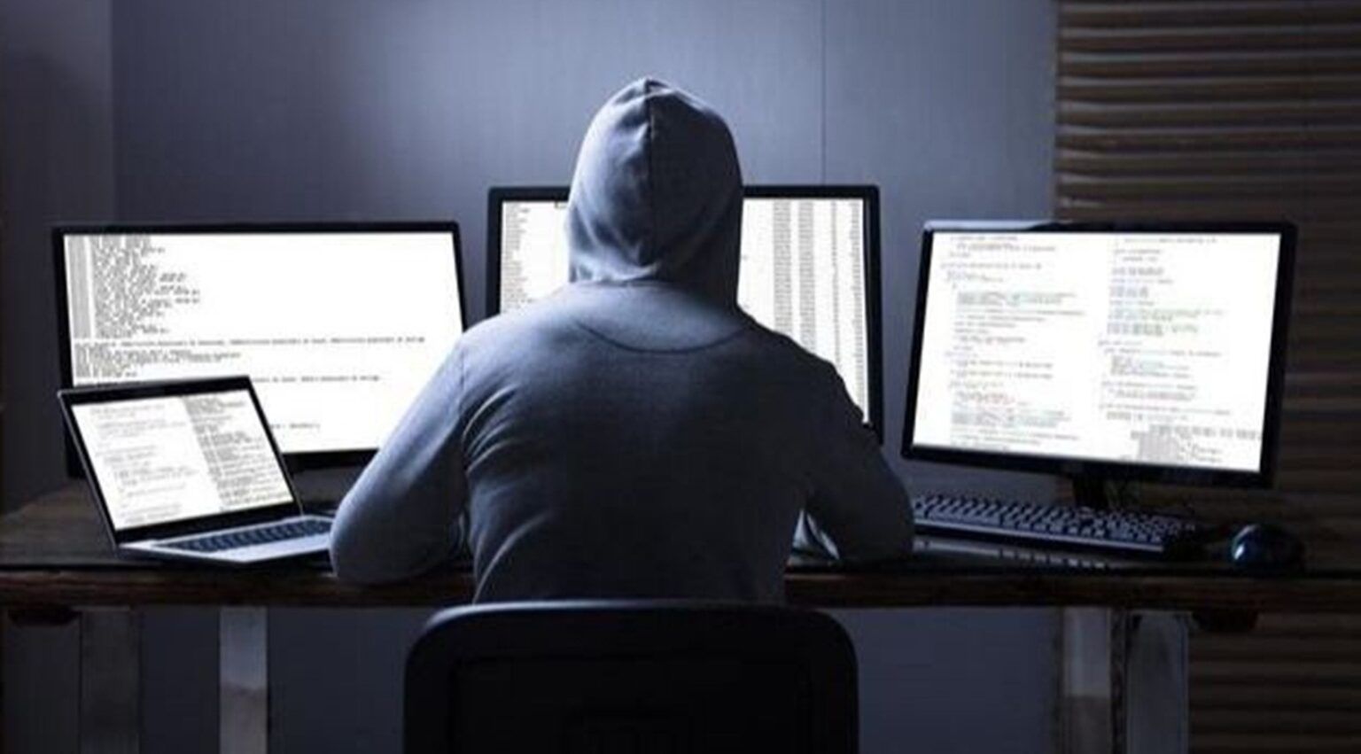 Alerta por una nueva estafa de whatsapp: mandan información sobre la vacuna y hackean teléfonos