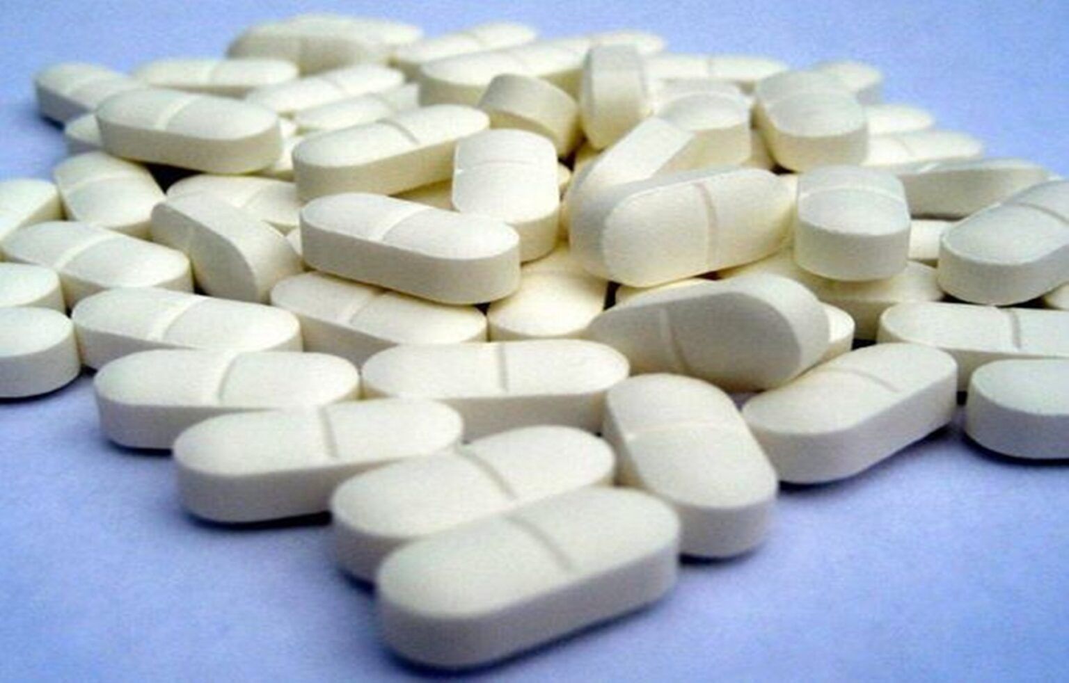 La anmat prohibió la venta y comercialización de una marca de ibuprofeno