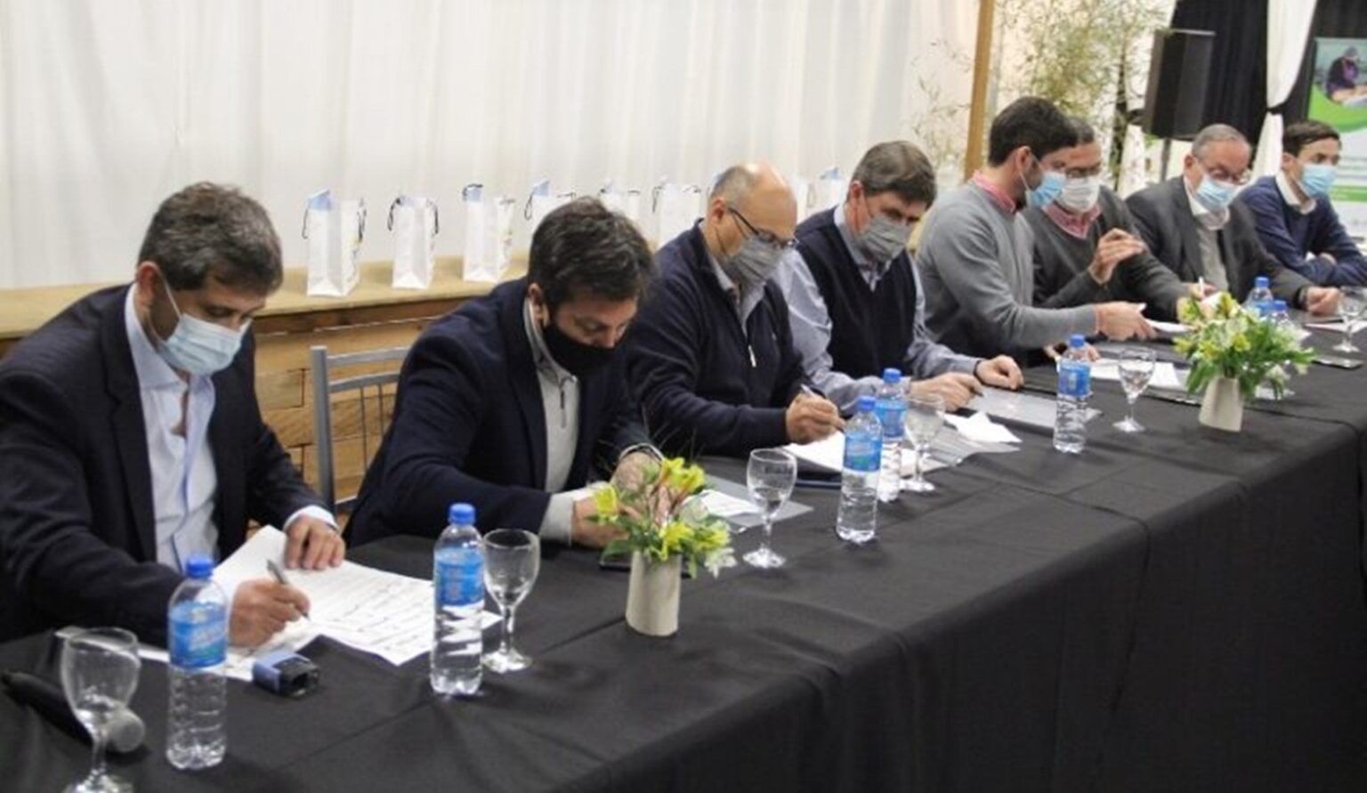 Intendentes radicales de la quinta sección se reunieron en lobería fijando políticas regionales