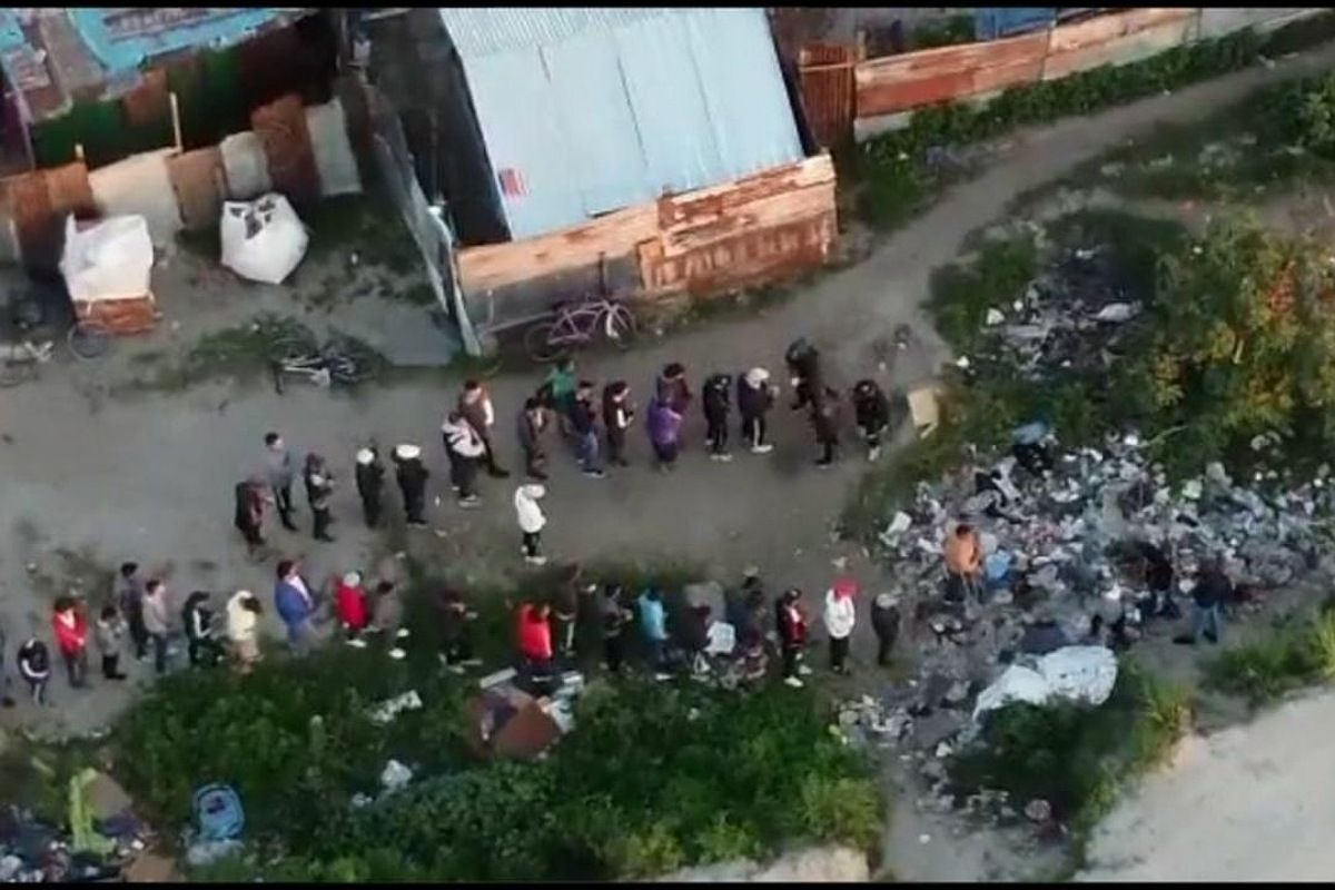 Largas colas en el "shopping de la droga" del conurbano bonaerense: hay siete detenidos