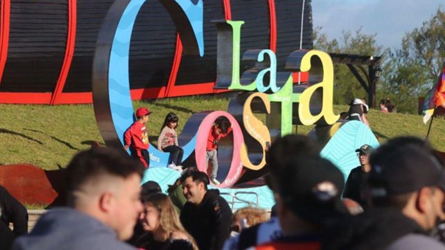 La costa abre la convocatoria para sumar eventos al calendario anual 2025