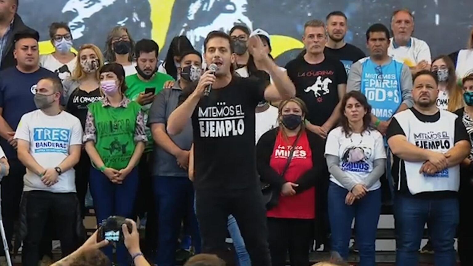 Candidato a concejal julián álvarez: "le meten mierda en la cabeza a los argentinos y a las argentinas"