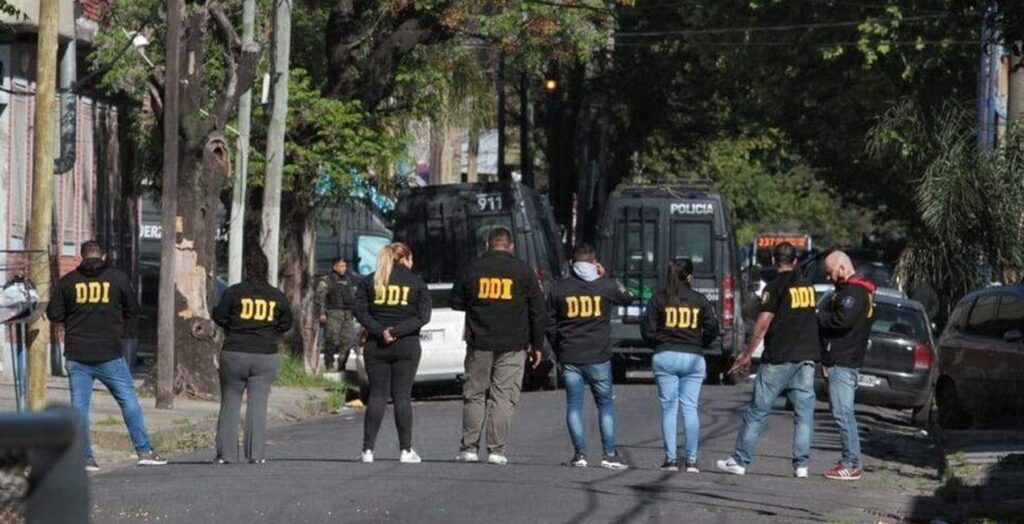 ᐈ Toma de rehenes en Caseros: Mataron al secuestrador y ...