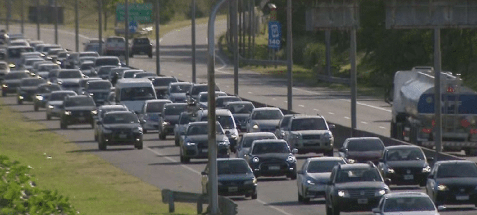 Masivo éxodo turístico hacia la costa atlántica por el fin de semana extra largo