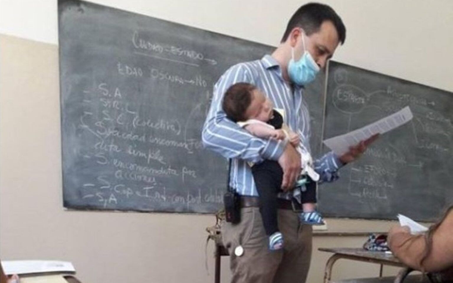 Brandsen: un profesor cuidó a la beba de una alumna para que ella pudiera estudiar