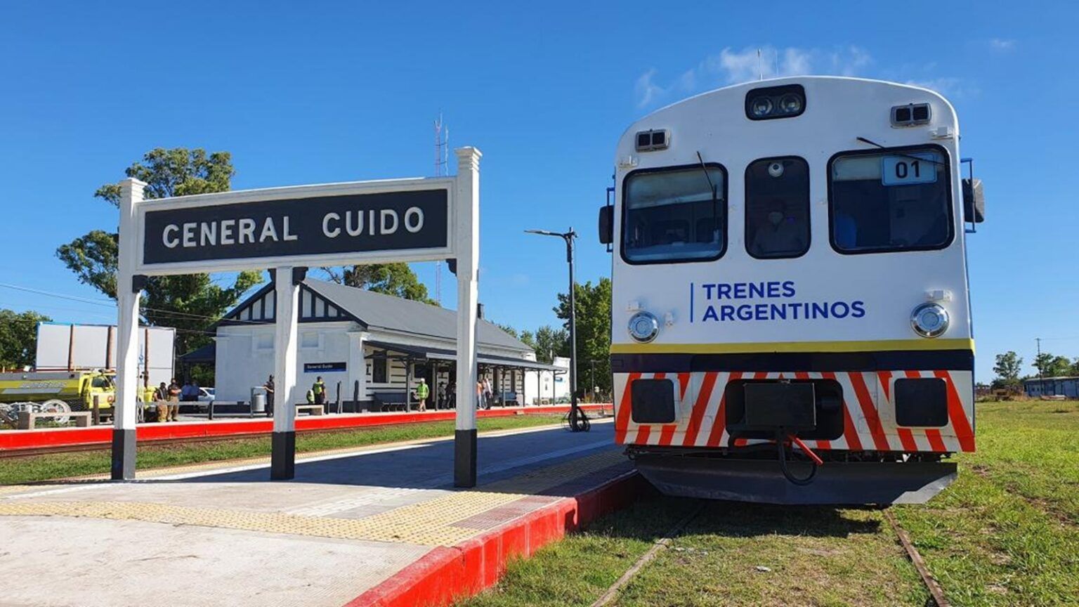 Volvía de mar del plata en tren, se bajó a tomar aire y "se lo olvidaron" en general guido