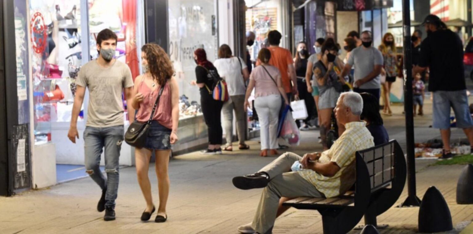 ¿cuándo es la noche de los descuentos en la plata 2021?