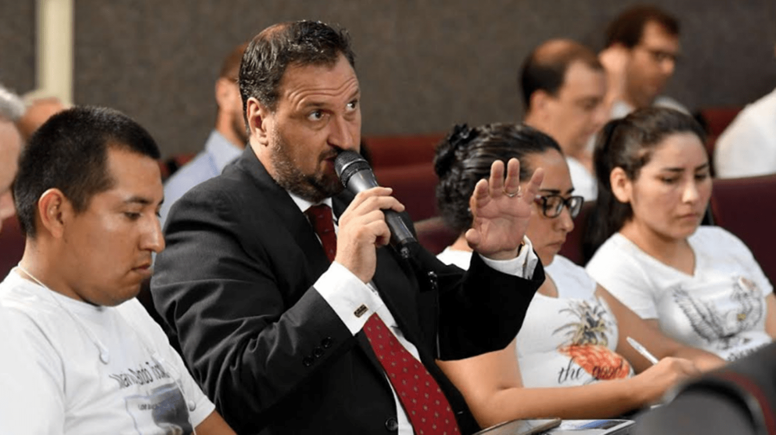 Familiares de las víctimas del ara san juan pedirán la prisión preventiva de macri