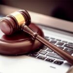 Subastas: ¿cómo comprar celulares, casas y autos a precios de remate?