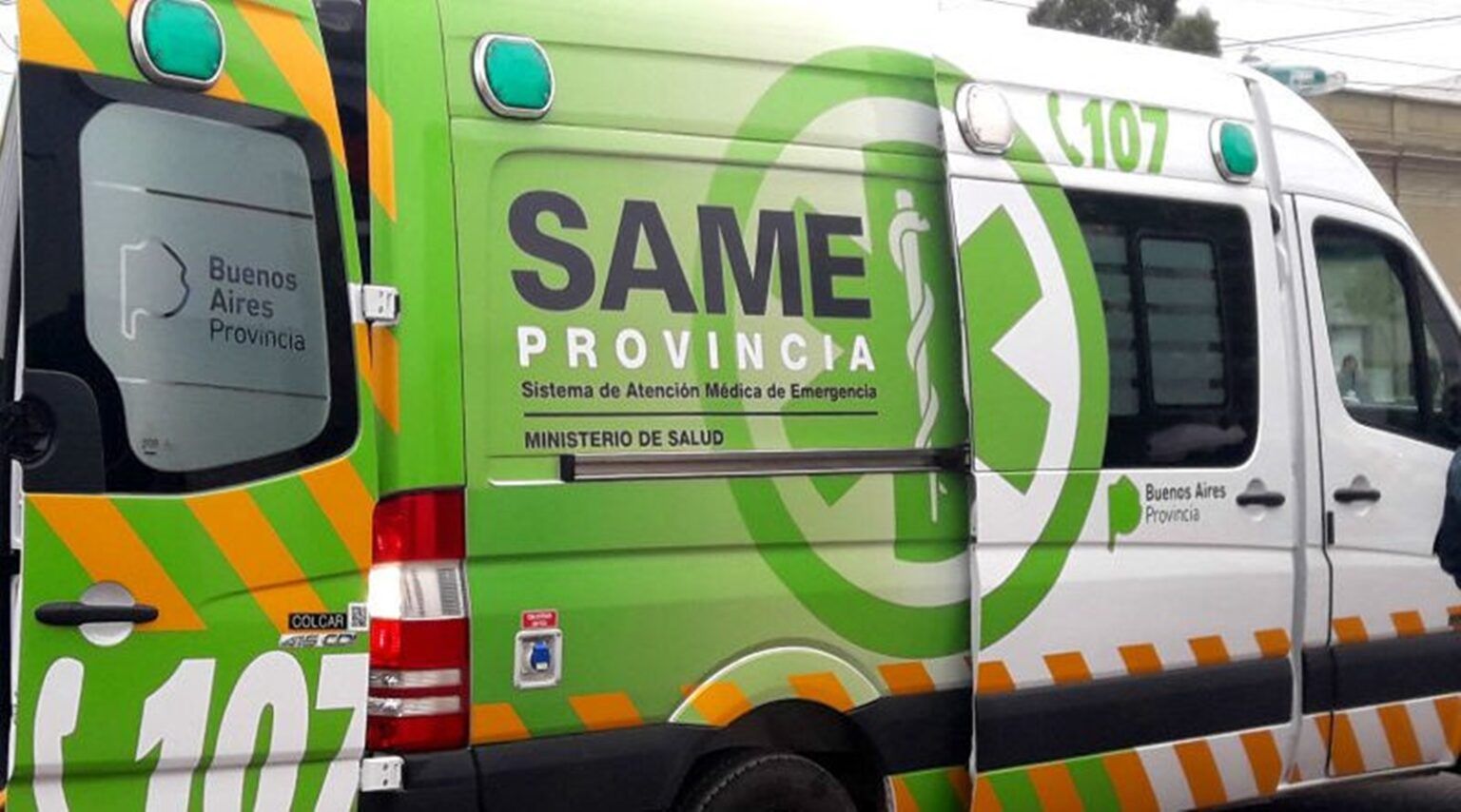 Fatal accidente en maipú: una joven murió y otras tres personas resultaron heridas al volcar un auto